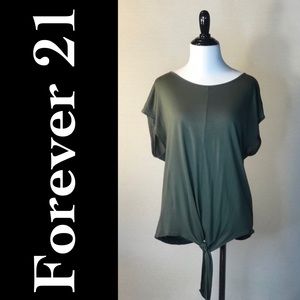 Forever 21 T-Shirt
